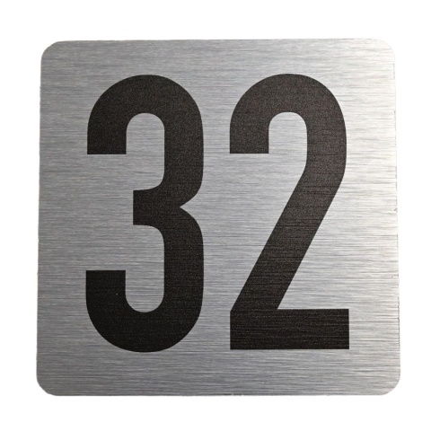 Tabliczka na drzwi 8x8 cm - numer 32