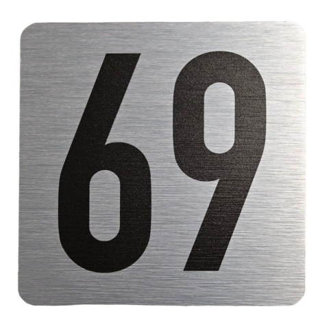 Tabliczka na drzwi 8x8 cm - numer 69