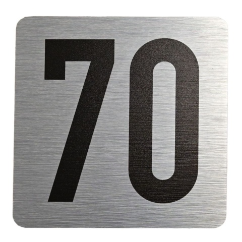 Tabliczka na drzwi 8x8 cm - numer 70