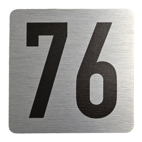 Tabliczka na drzwi 8x8 cm - numer 76